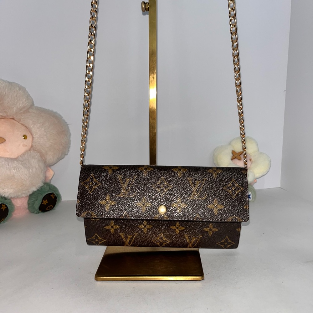 ❌❌❌SOLD❌❌❌Louis Vuitton Sara wallet.